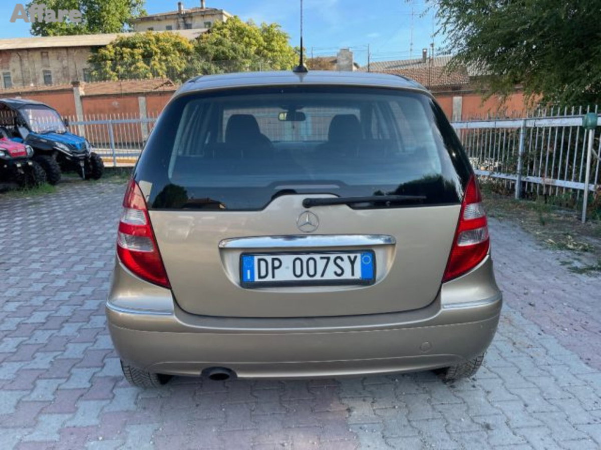 Mercedes-Benz Classe A 150 Elegance (4)