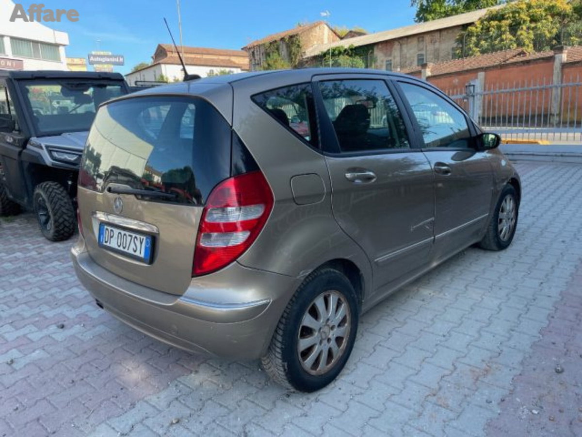 Mercedes-Benz Classe A 150 Elegance (5)