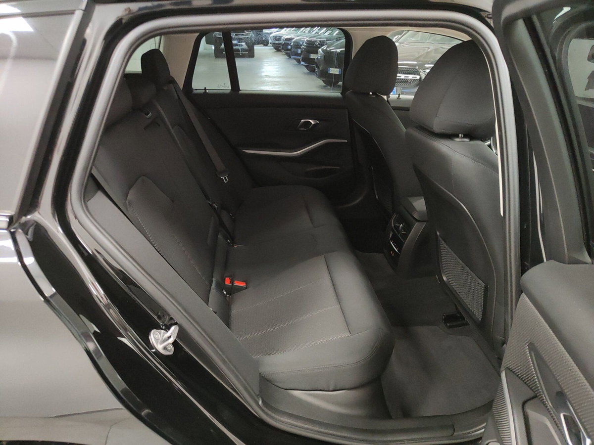 BMW Serie 3 Touring 320d  mhev 48V auto (7)
