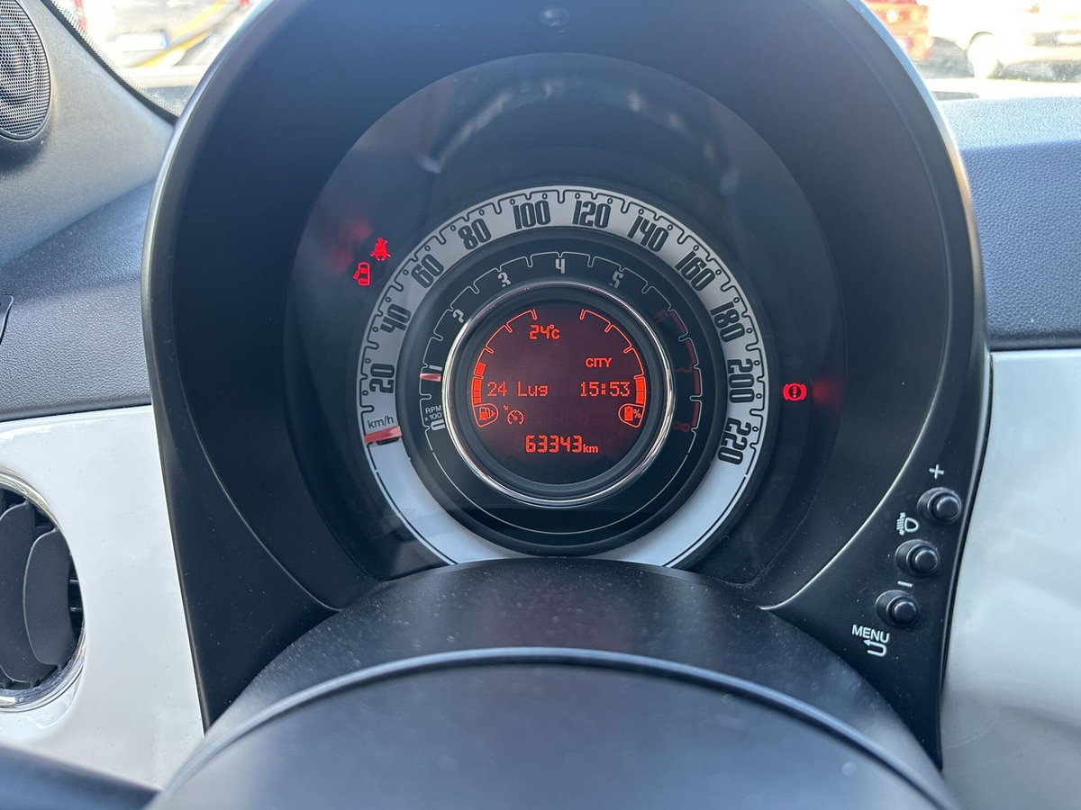 Fiat 500 1.0 Hybrid Red (12)
