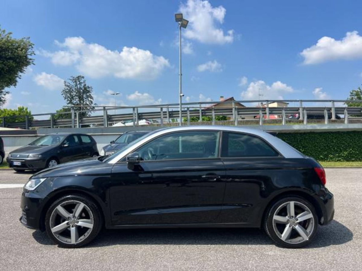 Audi A1 1.0 TFSI ultra Admired (3)