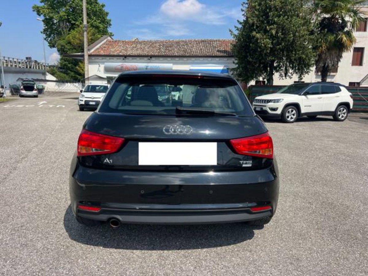 Audi A1 1.0 TFSI ultra Admired (7)