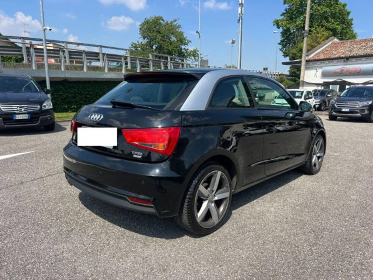 Audi A1 1.0 TFSI ultra Admired (9)