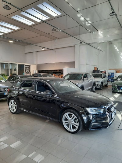 Audi A3 Sportback 1.5 e-hybrid Business 204cv s-tronic usata