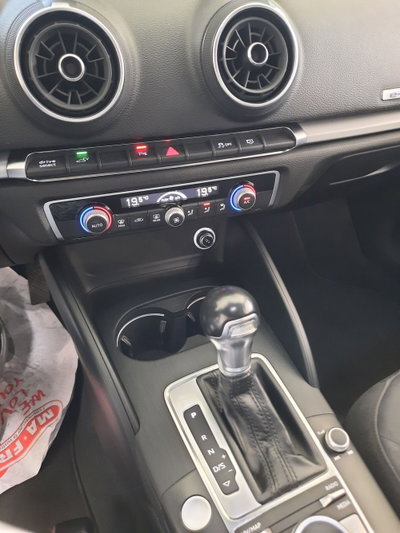 Audi A3 Sportback 1.5 e-hybrid Business 204cv s-tronic (11)