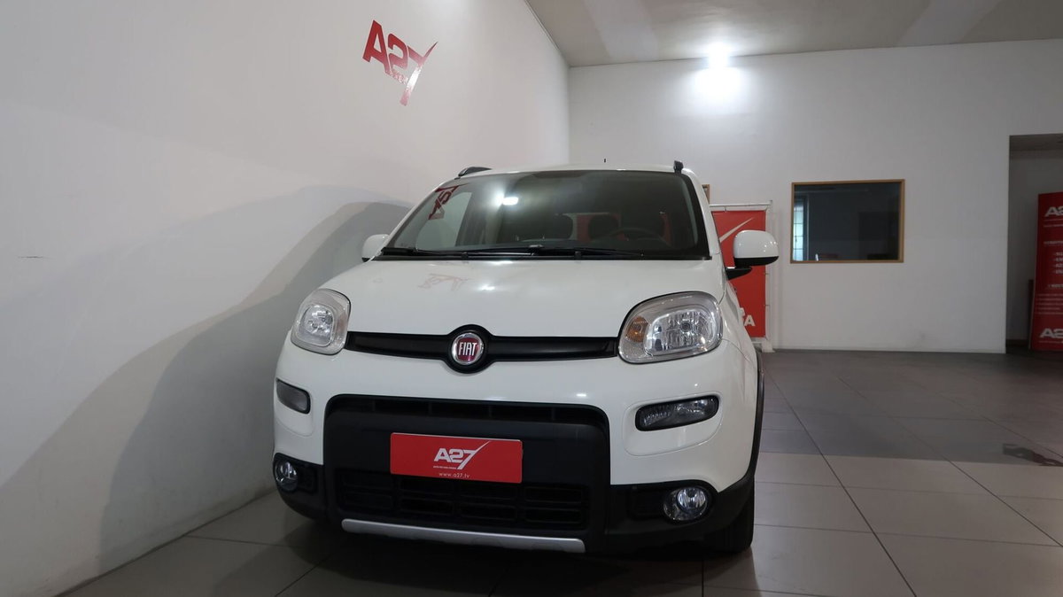 Fiat Panda 1.0 FireFly S&S Hybrid City Cross (16)