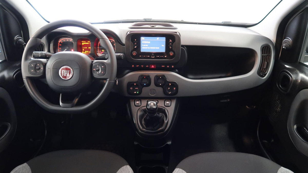 Fiat Panda 1.0 FireFly S&S Hybrid City Cross (19)