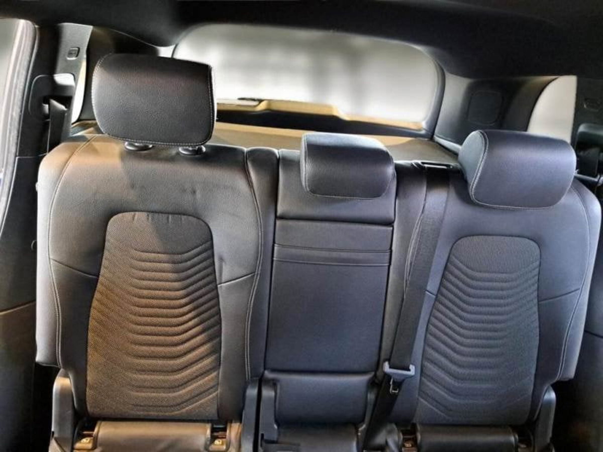 Mercedes-Benz GLB 200 d Automatic Business (8)
