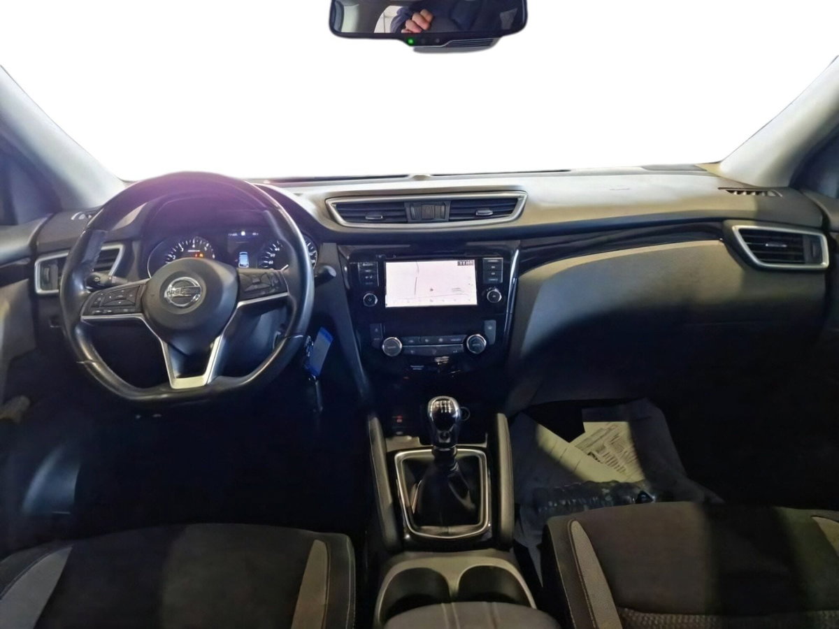 Nissan Qashqai 1.3 DIG-T 140 CV Business (5)