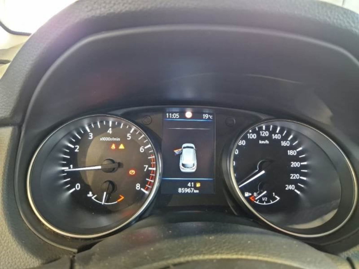 Nissan Qashqai 1.3 DIG-T 140 CV Business (6)