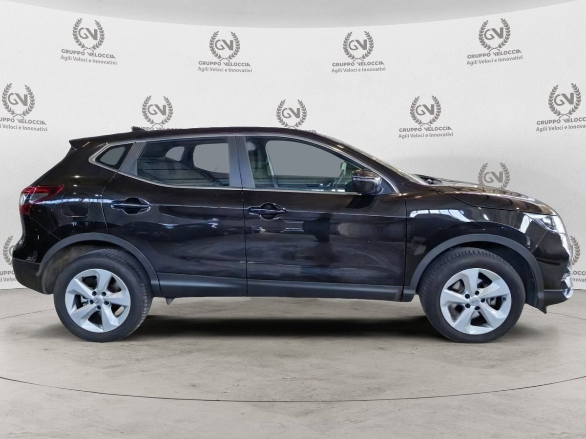 Nissan Qashqai 1.3 DIG-T 140 CV Business (8)