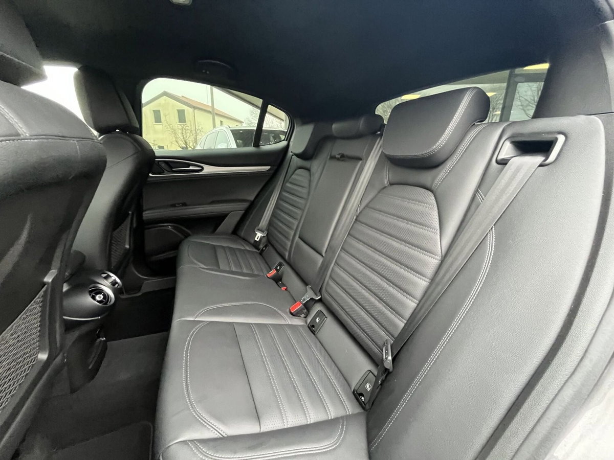 Alfa Romeo Stelvio Stelvio 2.2 Turbodiesel 210 CV AT8 Q4 Veloce (9)