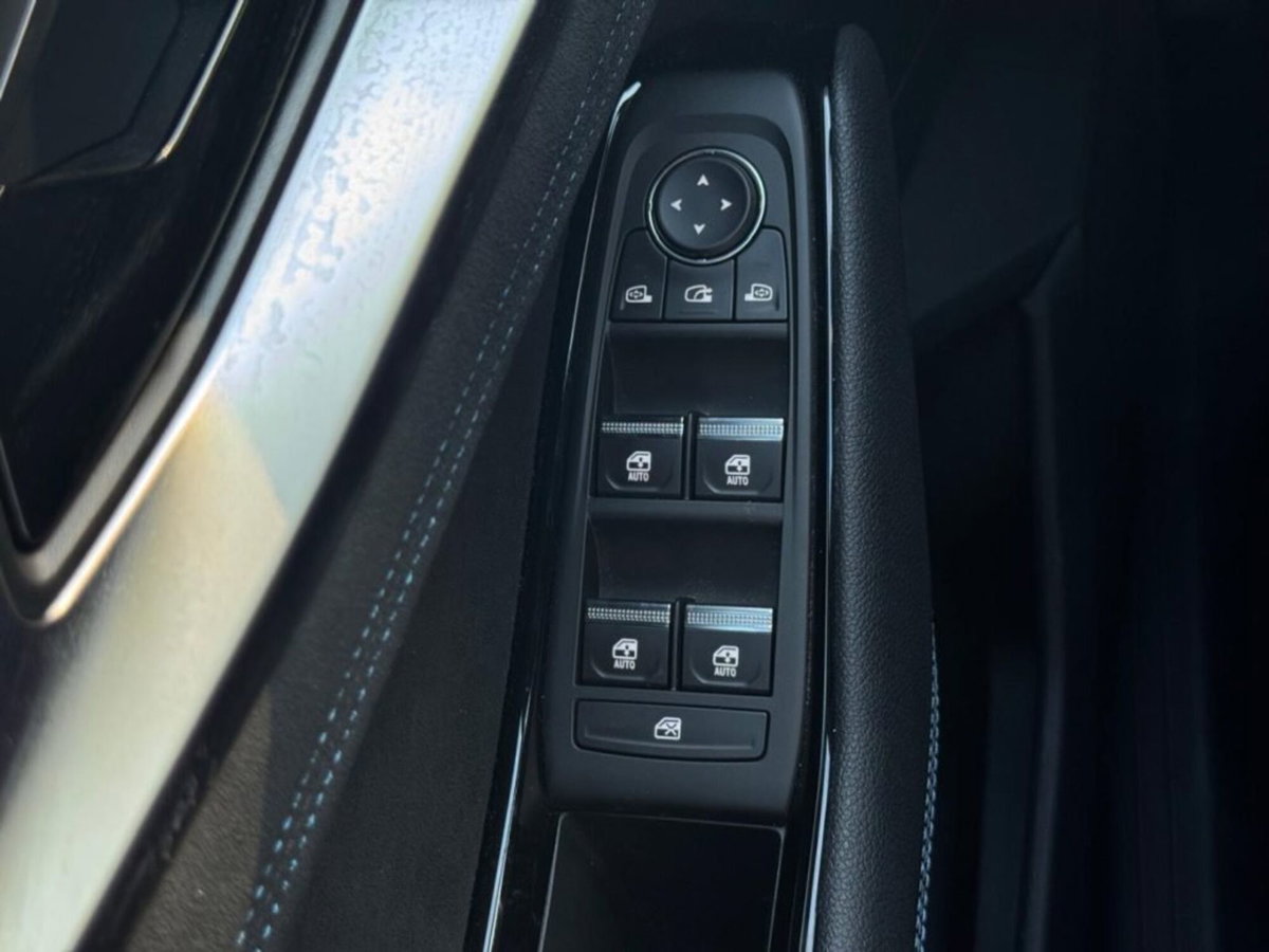 Renault Rafale 1.2 full hybrid Techno 200cv auto (17)