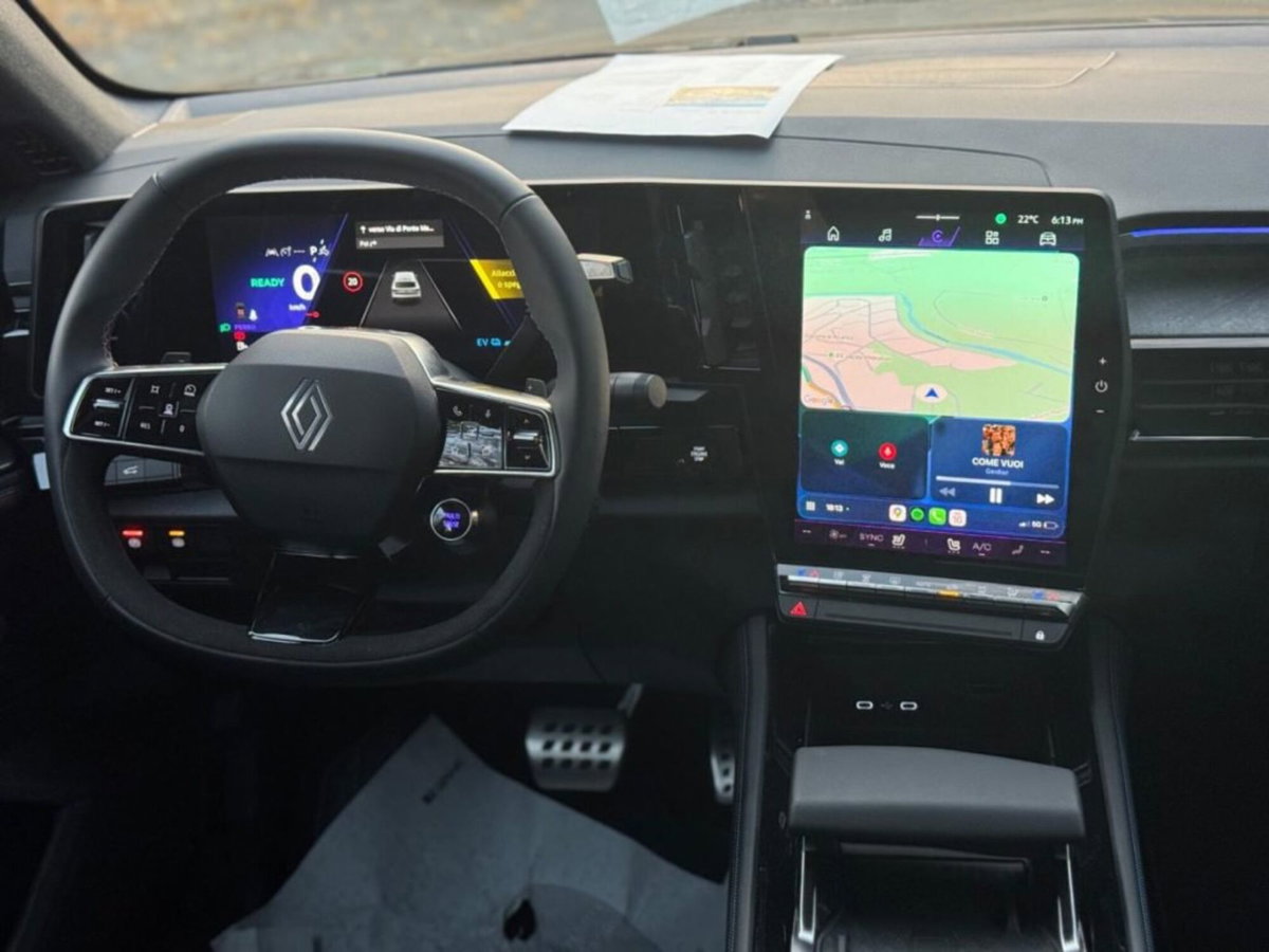 Renault Rafale 1.2 full hybrid Techno 200cv auto (9)