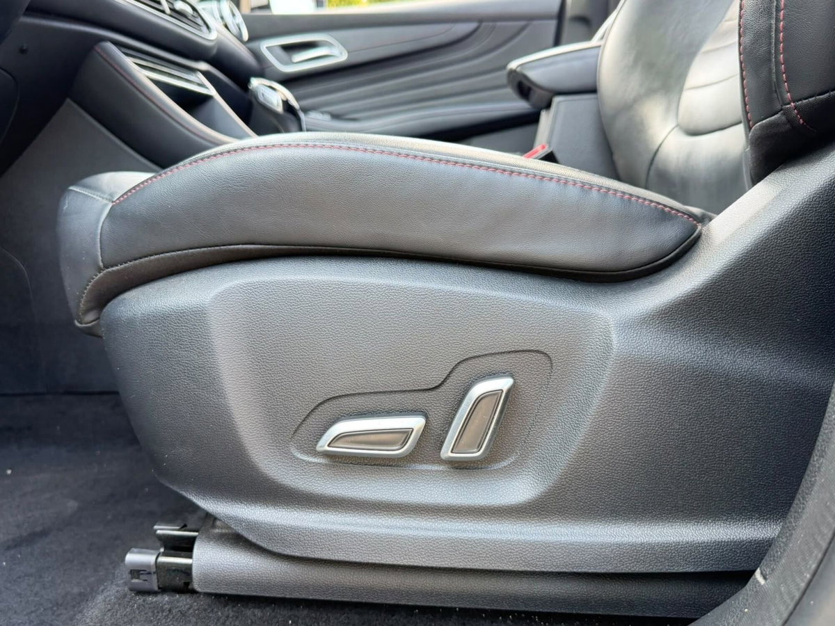 Mg HS 1.5 t-gdi Luxury auto (11)