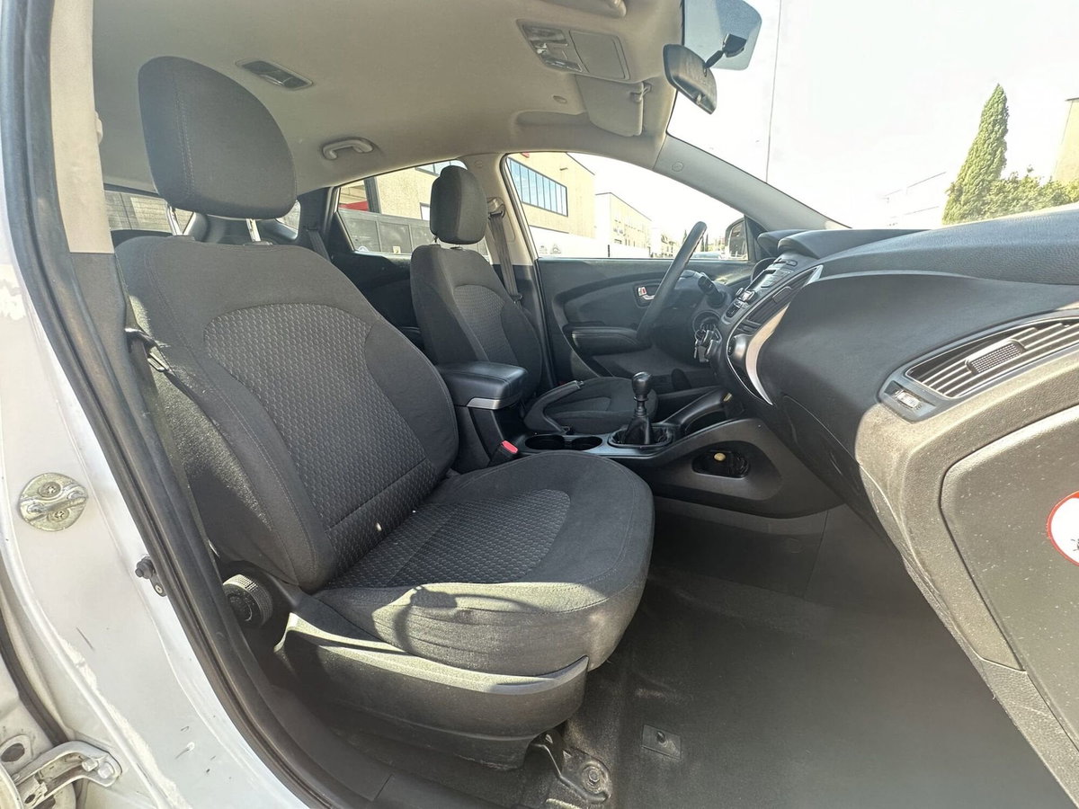 Hyundai ix35 1.7 CRDi 2WD Classic (11)