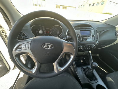 Hyundai ix35 1.7 CRDi 2WD Classic (9)