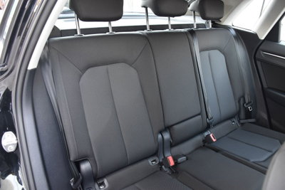 Audi Q3 35 TDI quattro S tronic Business (17)