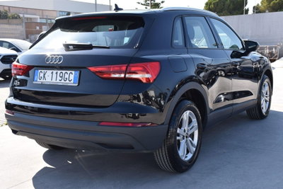 Audi Q3 35 TDI quattro S tronic Business (3)