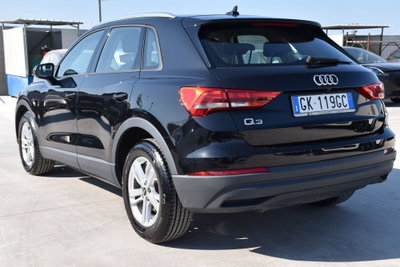 Audi Q3 35 TDI quattro S tronic Business (4)