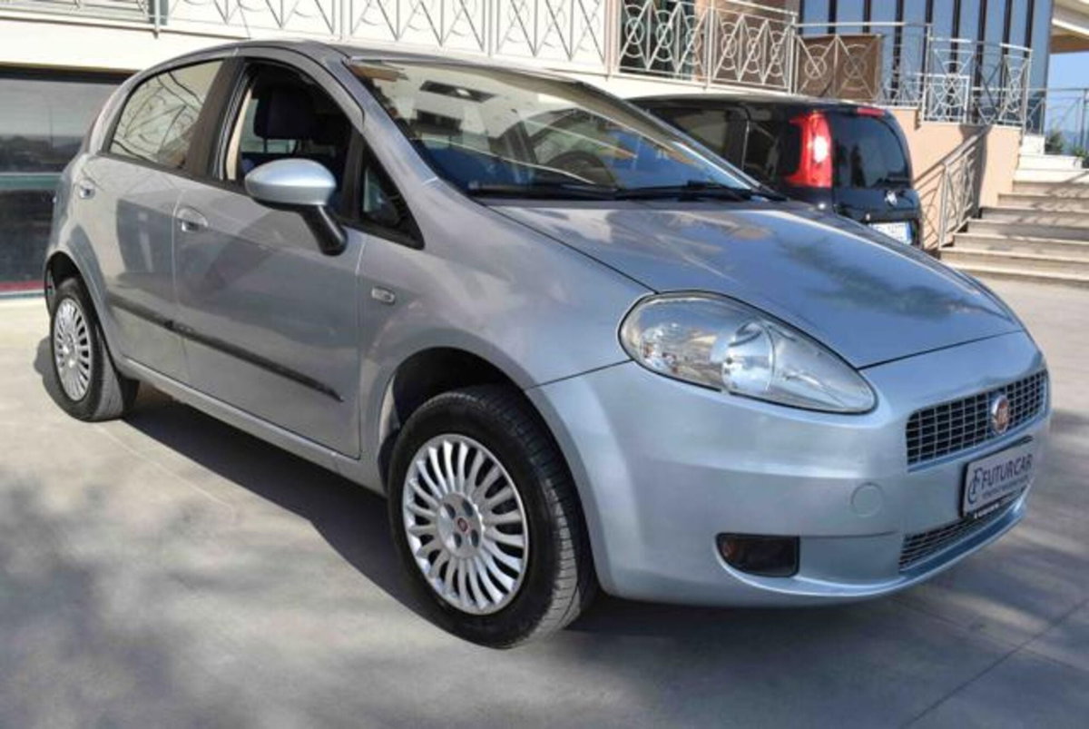 Fiat Grande Punto 1.4 5 porte Active Natural Power (3)