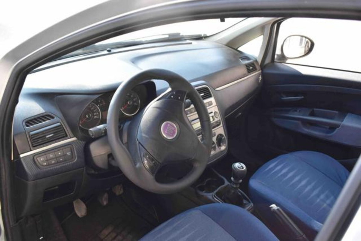 Fiat Grande Punto 1.4 5 porte Active Natural Power (6)