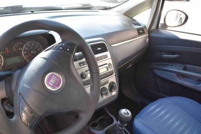 Fiat Grande Punto 1.4 5 porte Active Natural Power (7)