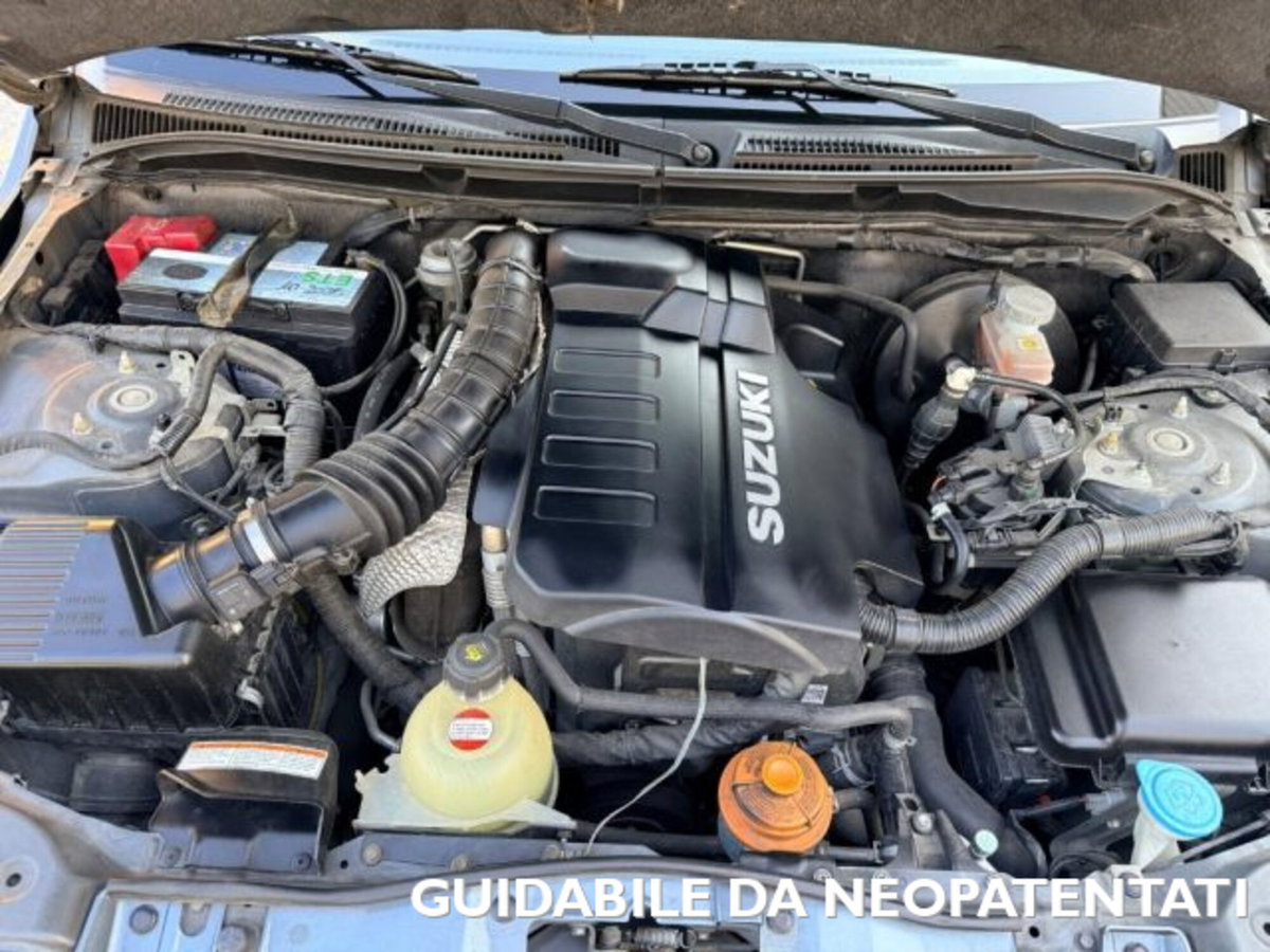 Suzuki Grand Vitara 1.9 DDiS 5 porte Crossover (15)