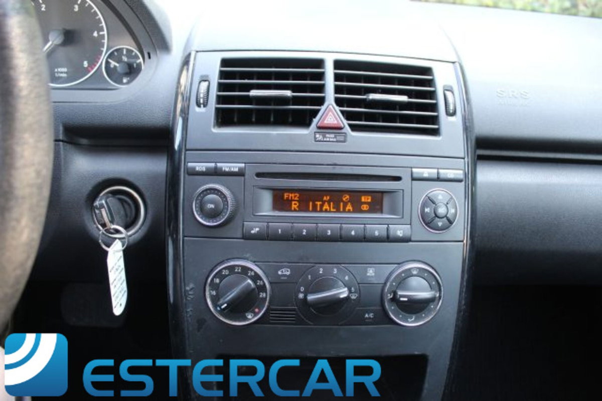 Mercedes-Benz Classe A 160 CDI AUTOMATIC Executive (10)