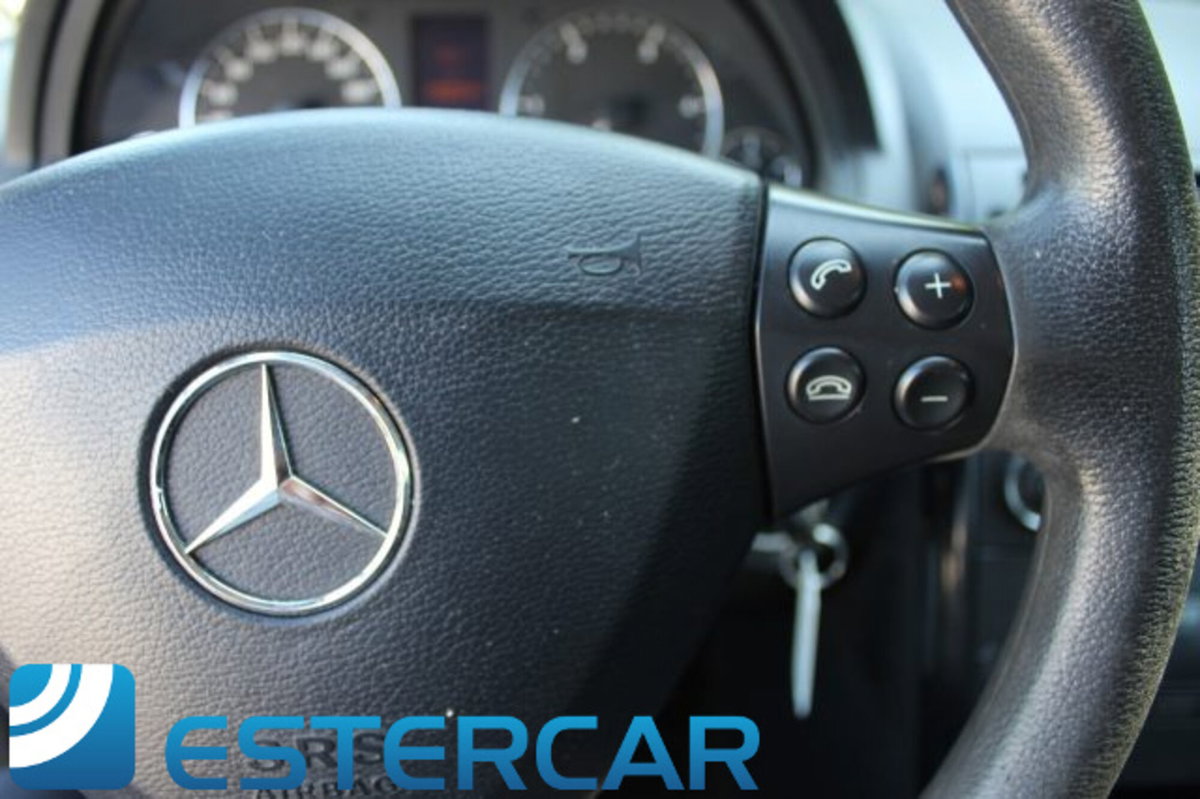 Mercedes-Benz Classe A 160 CDI AUTOMATIC Executive (19)