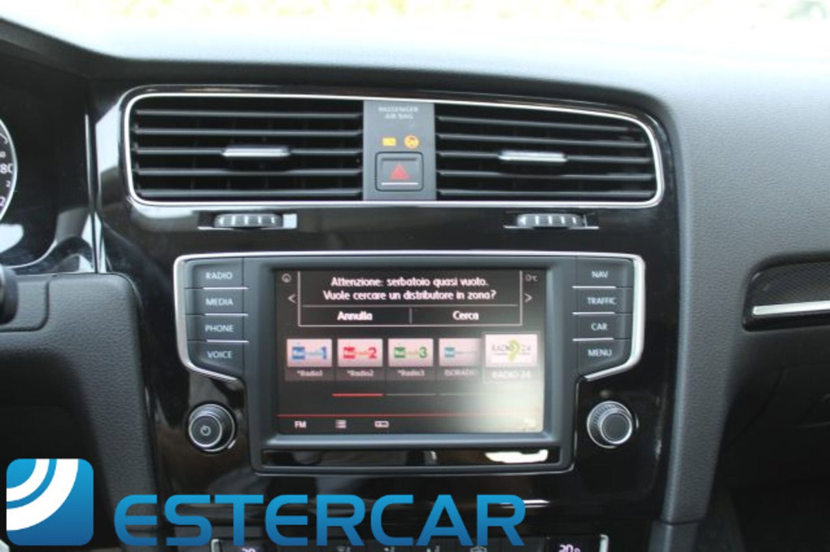 Volkswagen Golf Sportsvan 1.6 TDI 110CV Highline BlueMotion Technology (8)