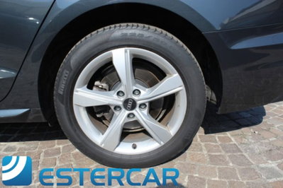 Audi A4 Avant 35 TDI/163 CV S tronic Business Advanced (18)