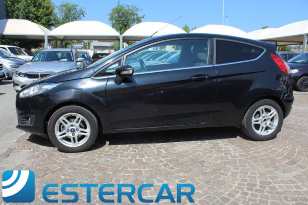 Ford Fiesta 1.5 TDCi 75CV 3 porte Titanium (15)