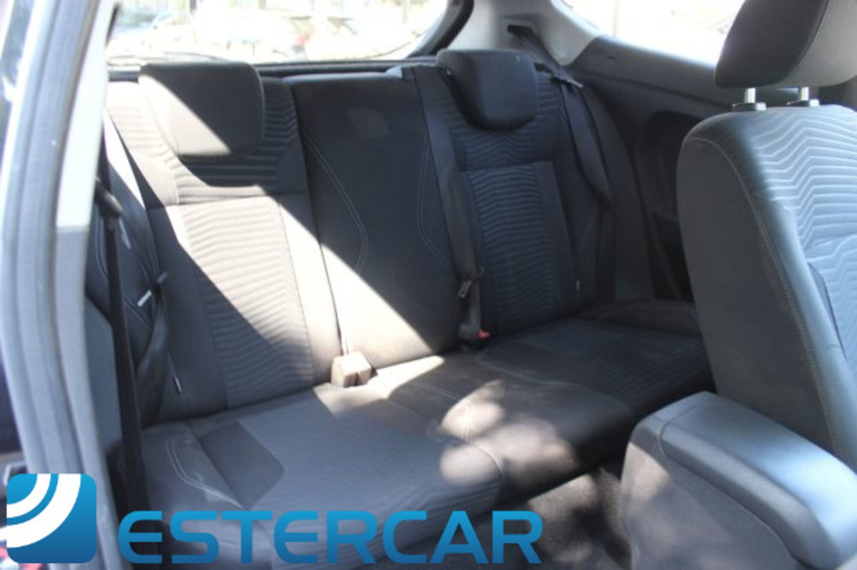 Ford Fiesta 1.5 TDCi 75CV 3 porte Titanium (20)