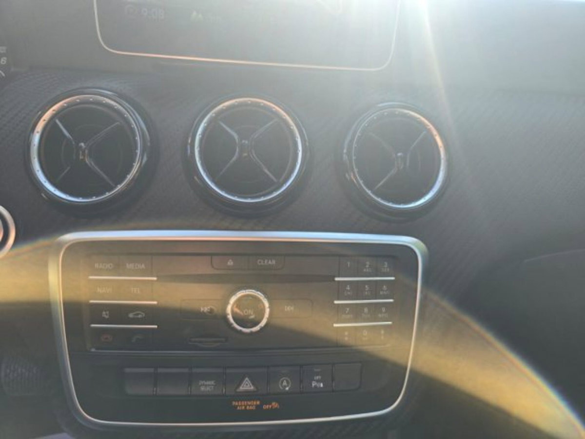 Mercedes-Benz GLA SUV 200 d Automatic Executive (10)