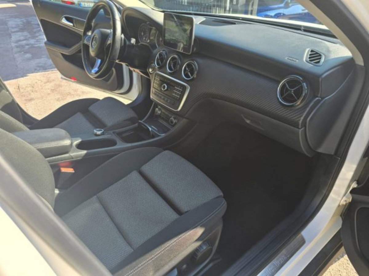 Mercedes-Benz GLA SUV 200 d Automatic Executive (11)