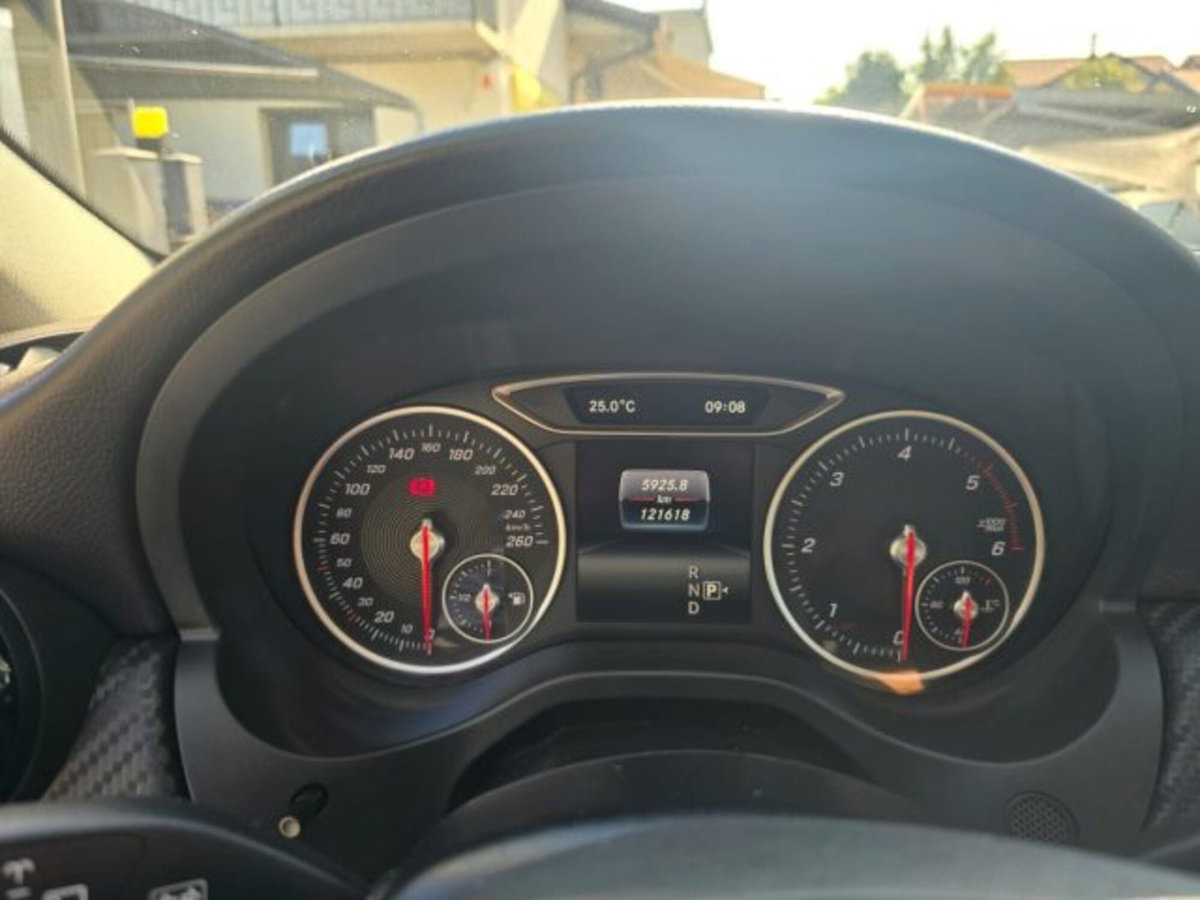 Mercedes-Benz GLA SUV 200 d Automatic Executive (7)