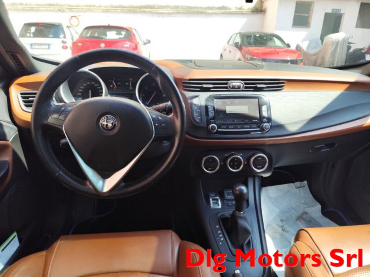 Alfa Romeo Giulietta 2.0 JTDm Super 175cv tct (5)