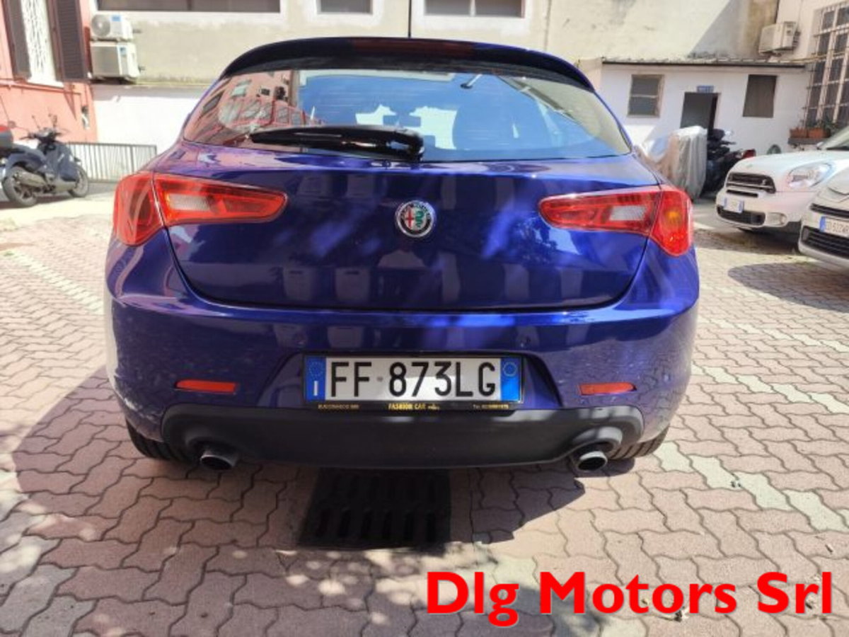 Alfa Romeo Giulietta 2.0 JTDm Super 175cv tct (9)