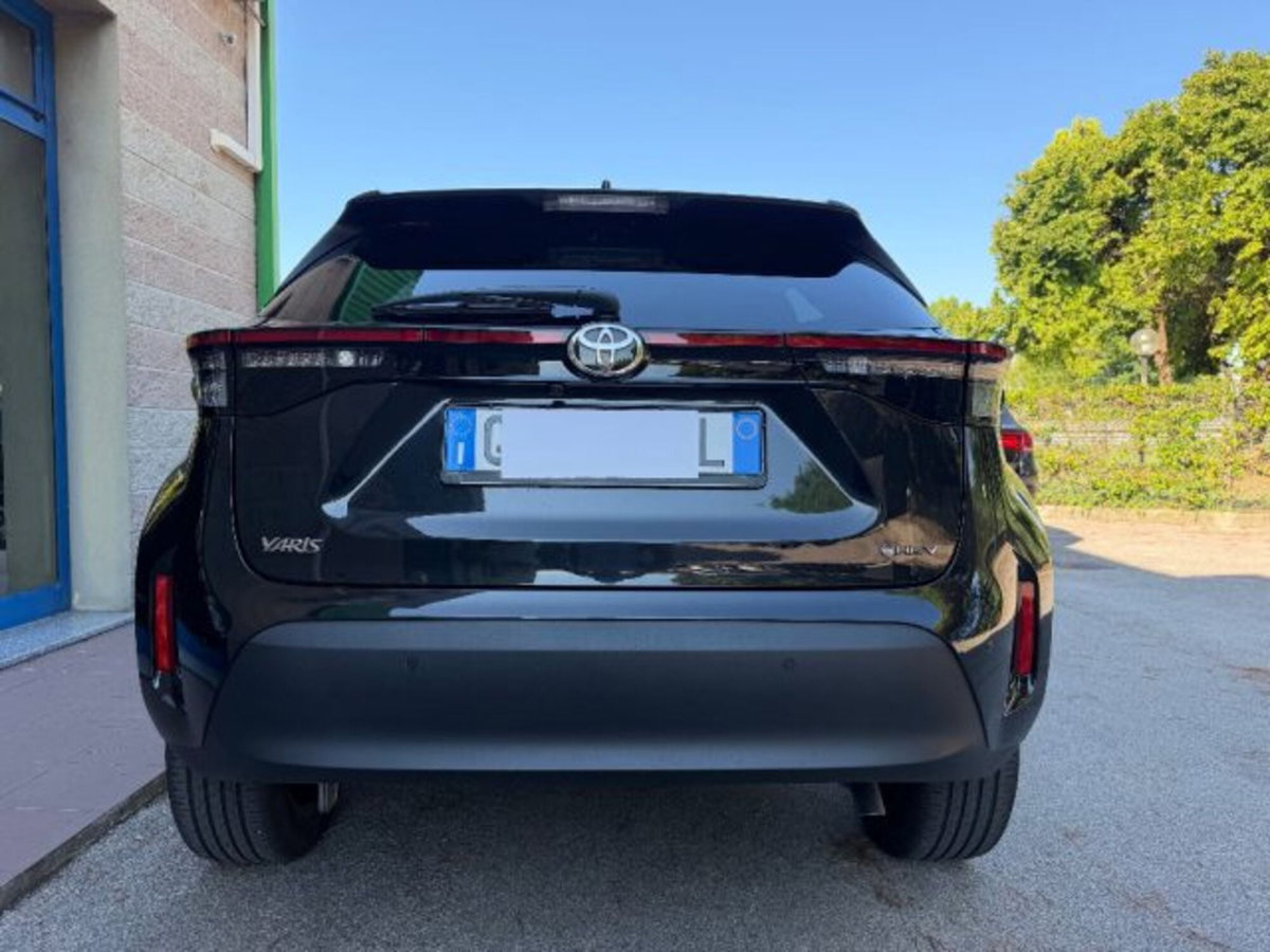 Toyota Yaris Cross 1.5h GR Sport Black Sky fwd 116cv e-cvt (4)
