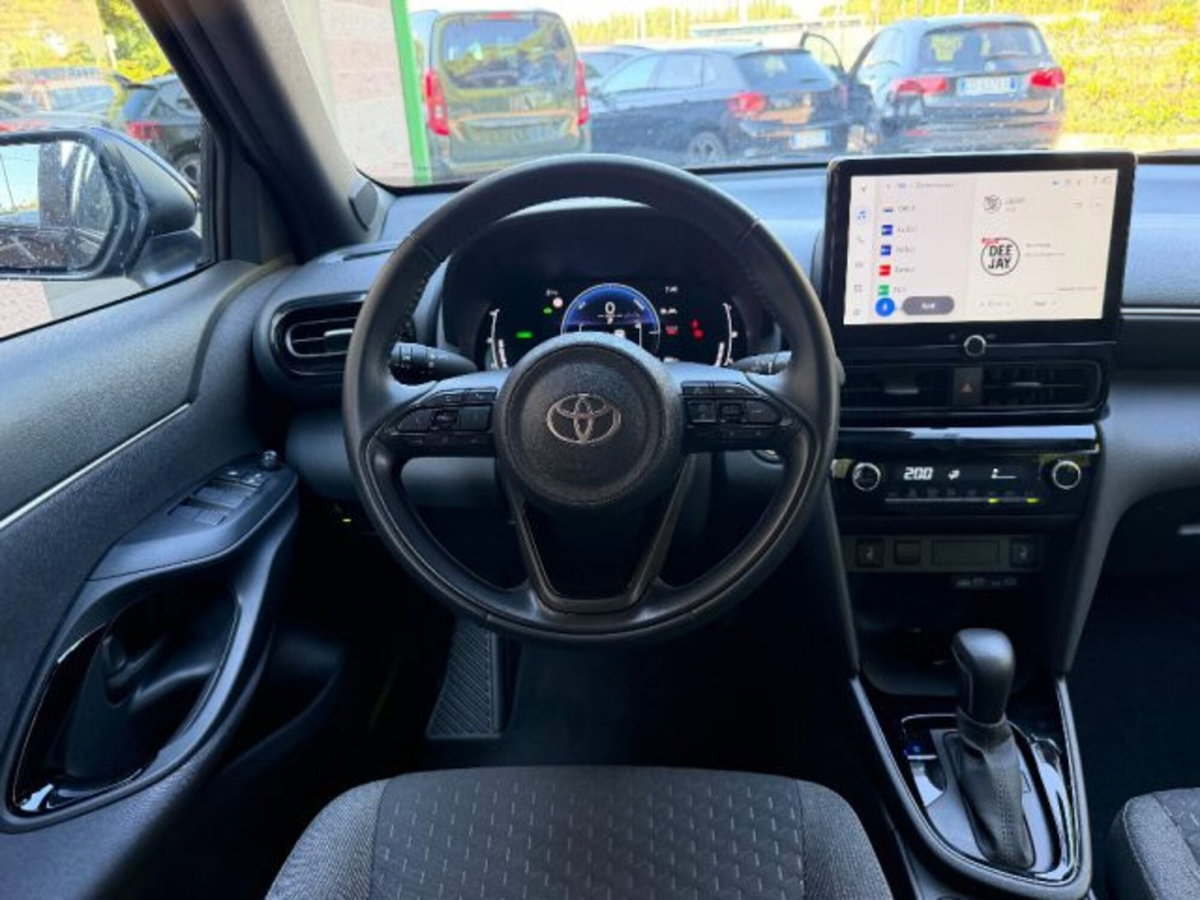 Toyota Yaris Cross 1.5h GR Sport Black Sky fwd 116cv e-cvt (9)
