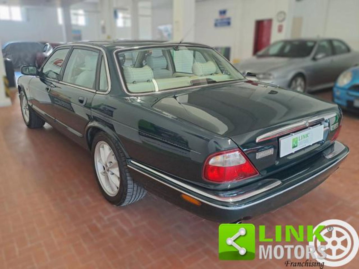 Jaguar XJ 3.2 cat Executive (7)
