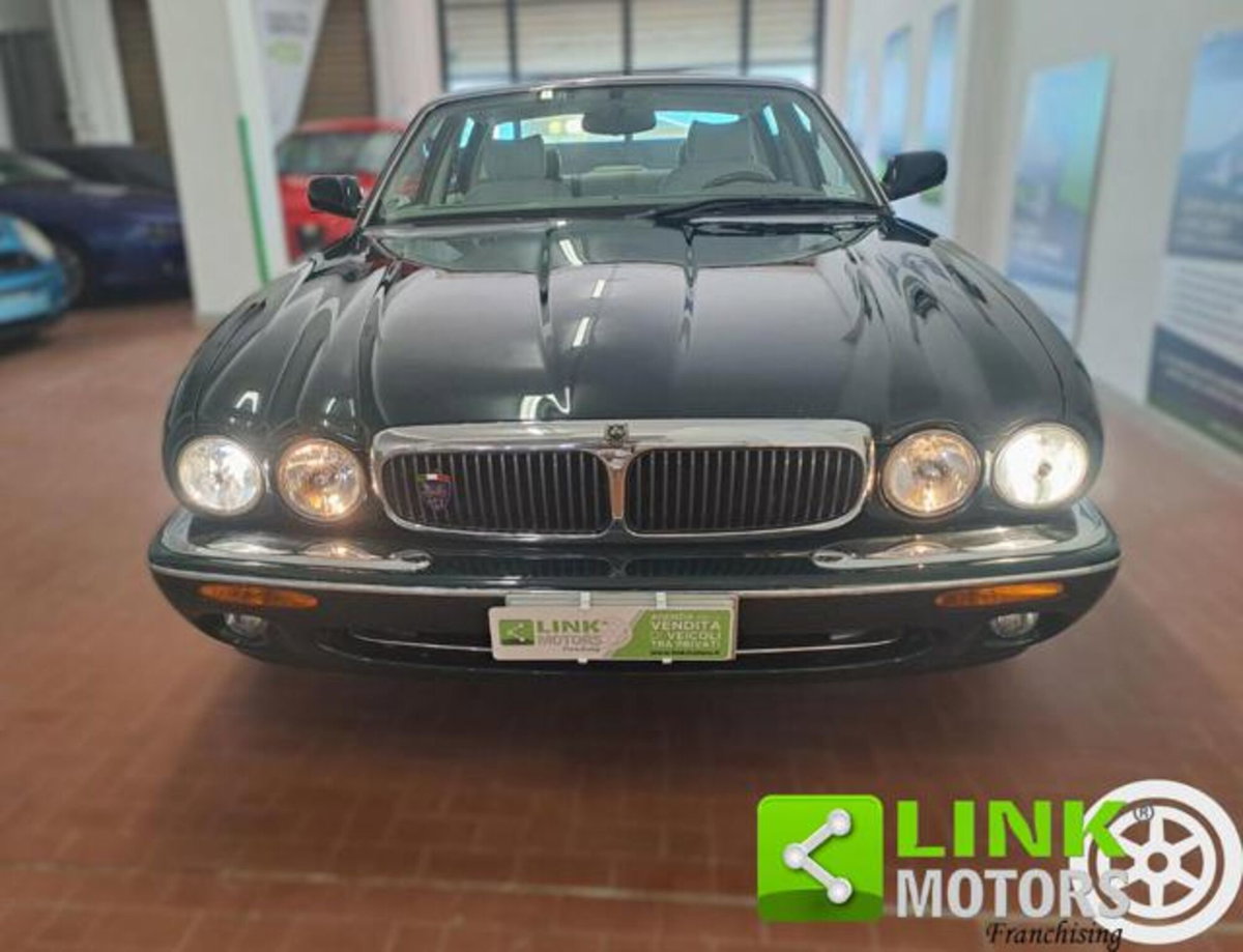 Jaguar XJ 3.2 cat Executive (9)