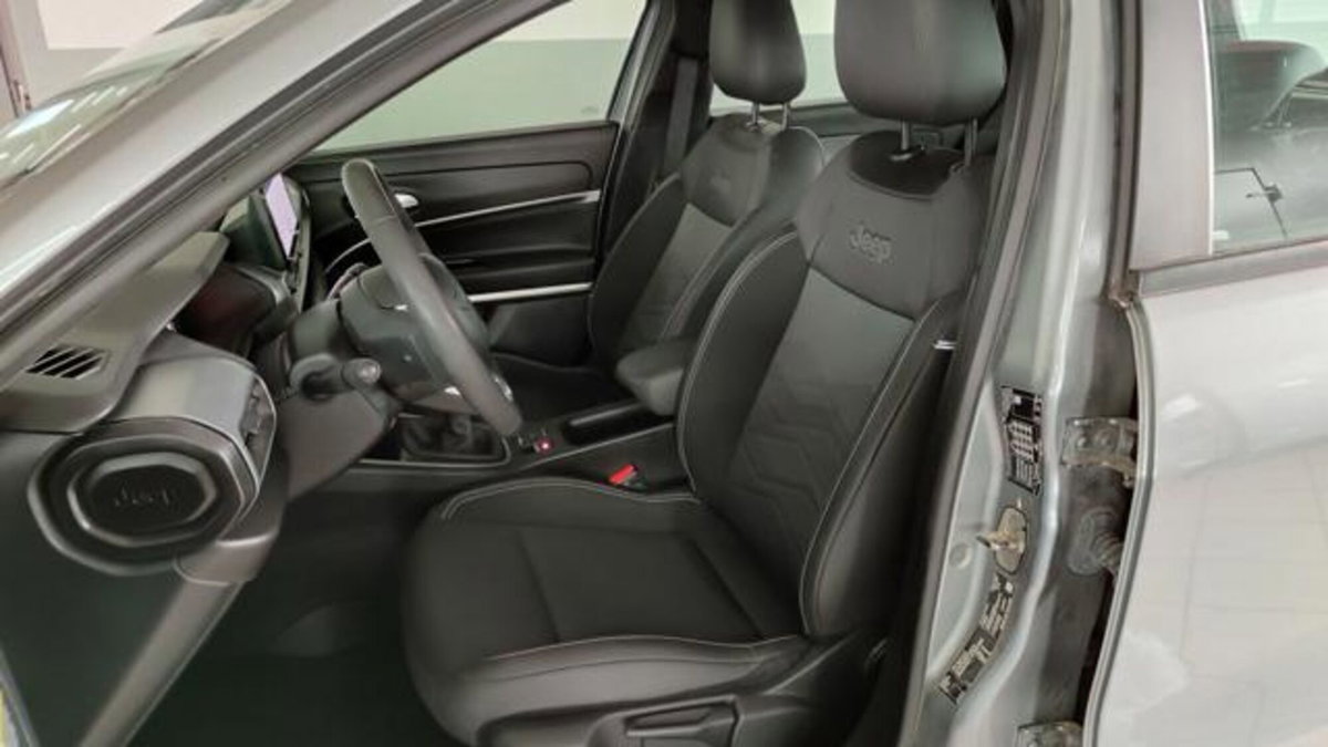 Jeep Avenger 1.2 turbo Altitude fwd 100cv (6)