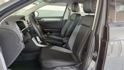 Volkswagen T-Roc 1.0 tsi Style 115cv (7)