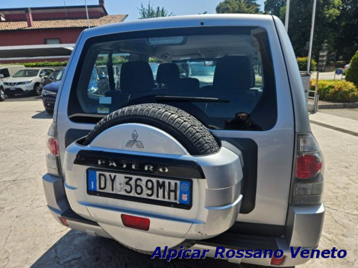 Mitsubishi Pajero 3.2 DI-D 16V 3p. Intense DPF (7)