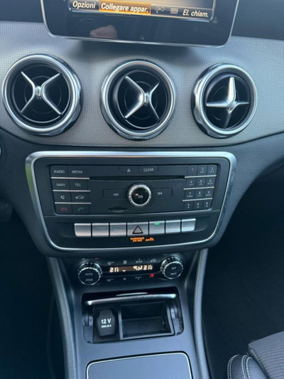 Mercedes-Benz GLA SUV 200 d Automatic Sport (16)