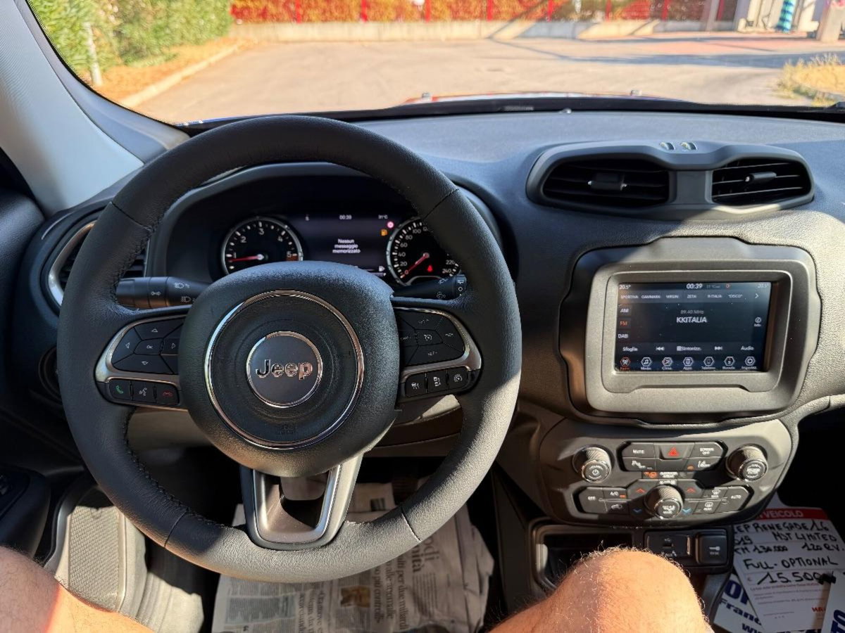 Jeep Renegade 1.6 Mjt 120 CV Limited (17)