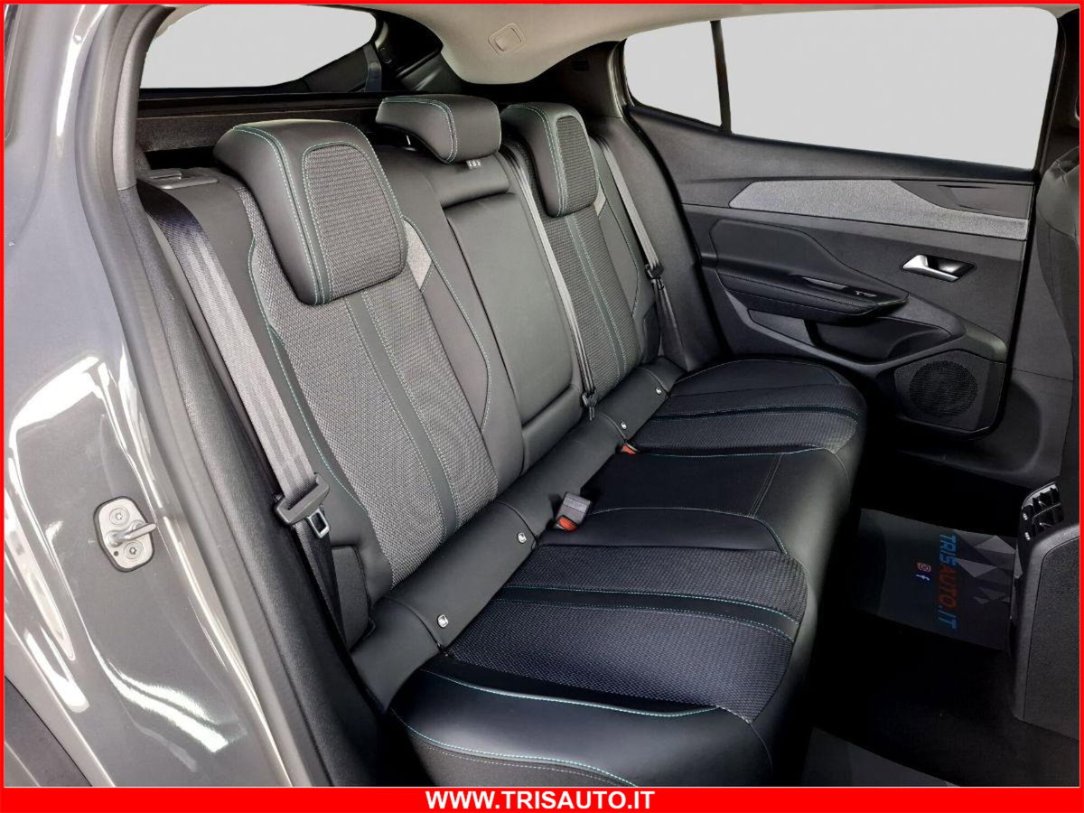 Peugeot 408 1.2 hybrid Allure 136cv e-dsc6 (10)