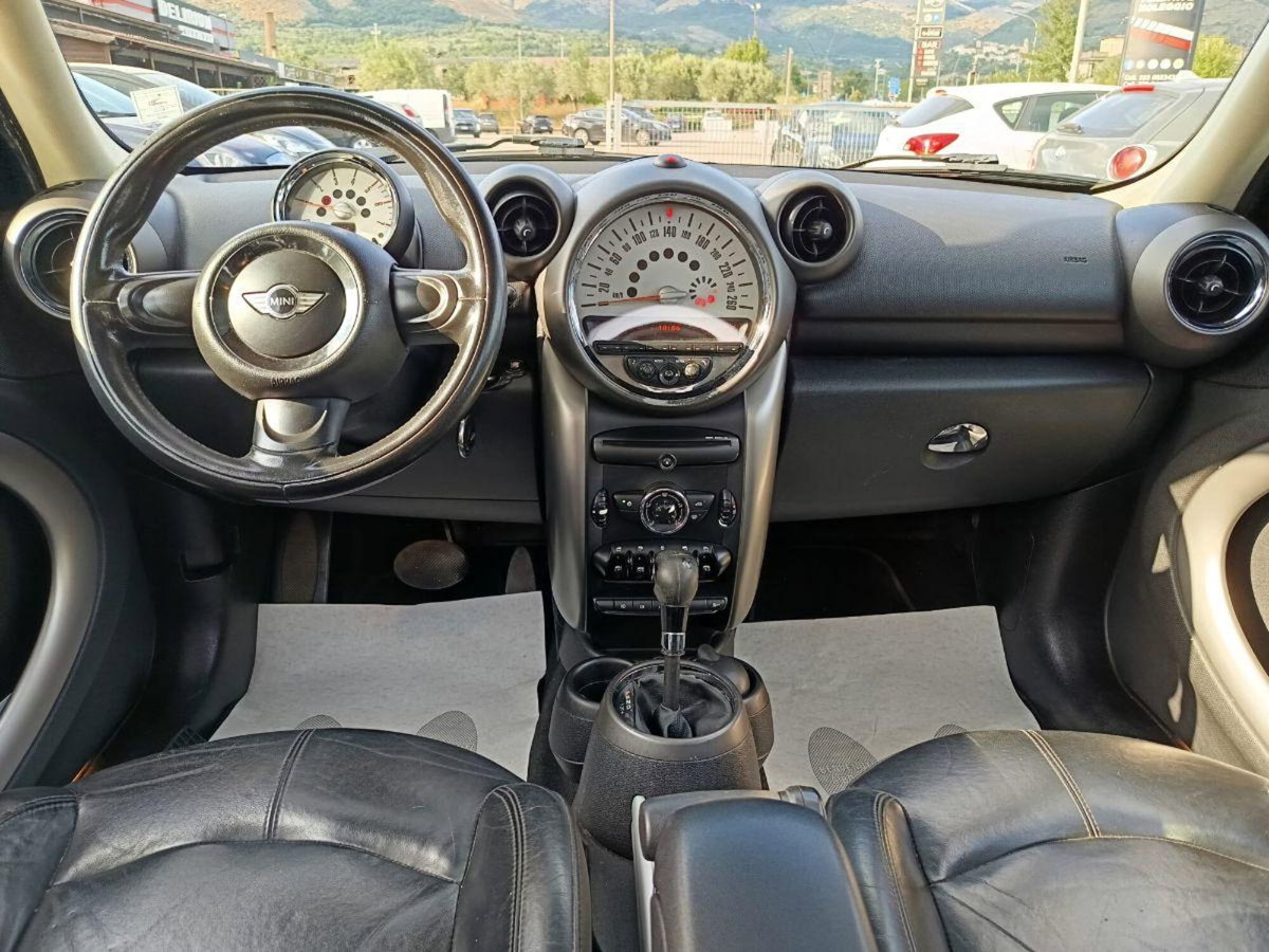 MINI Mini Countryman 2.0 Cooper D Countryman Automatica (15)